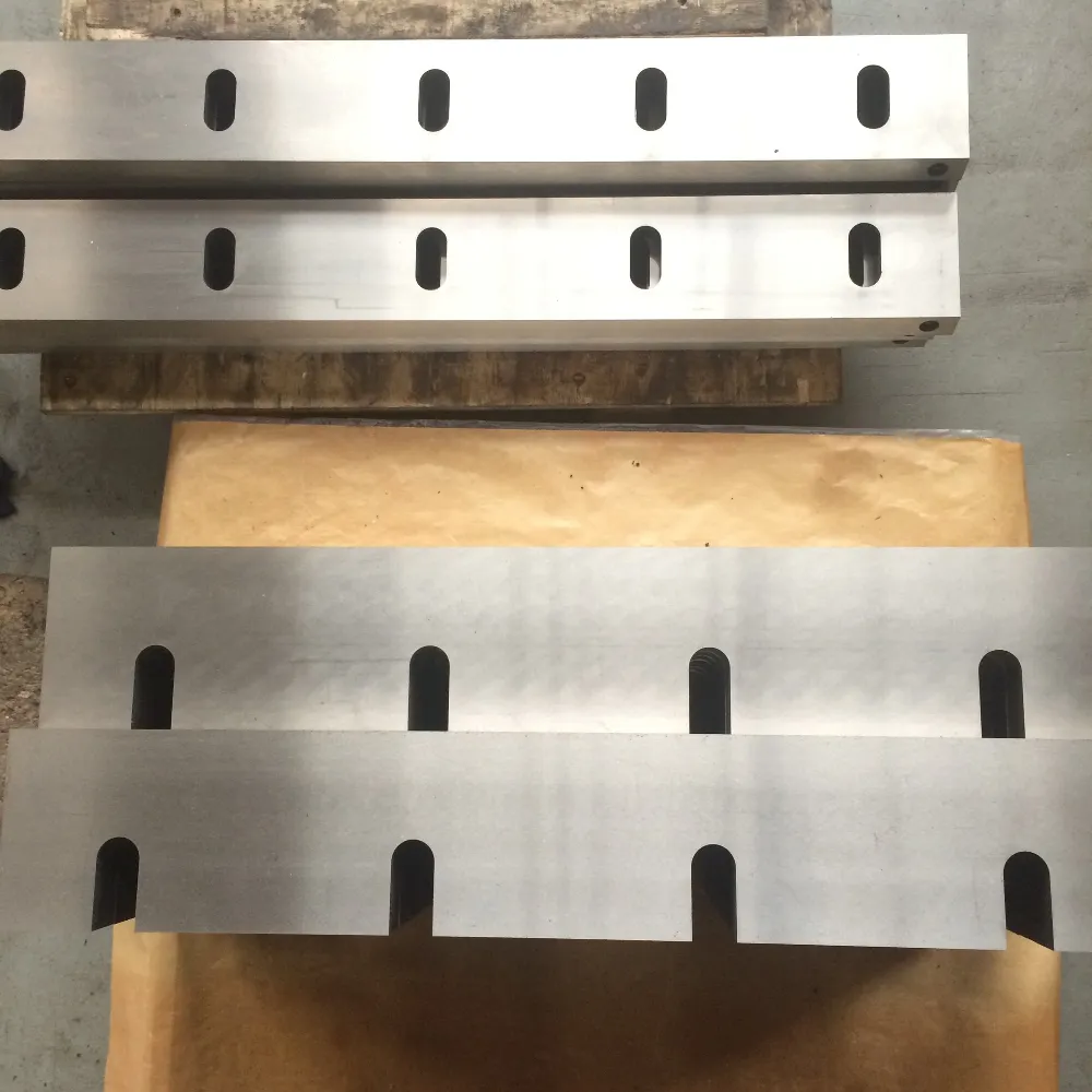 Metal machining parts with slotted holes