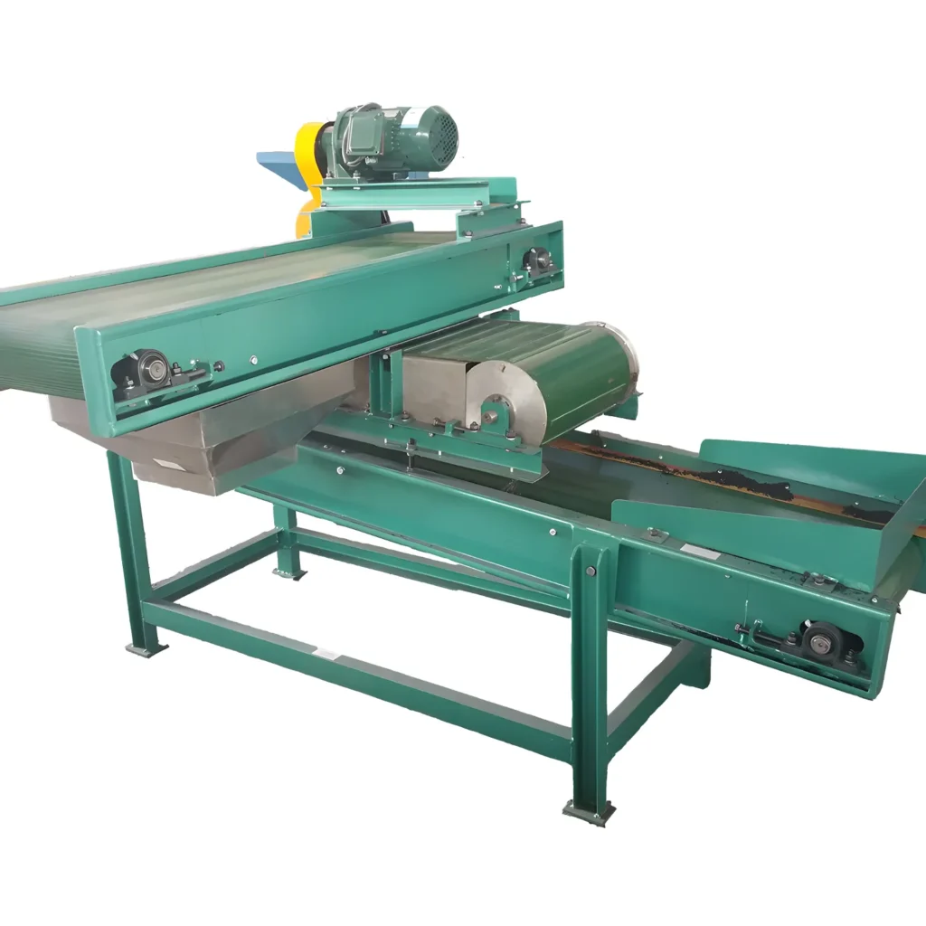 Green industrial conveyor belt machine with motor